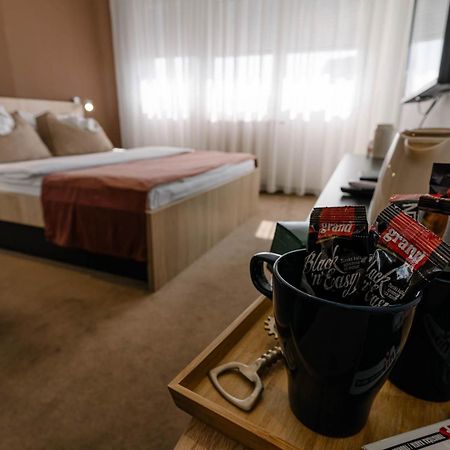 Nar Royalton Accommodation Ni Buitenkant foto