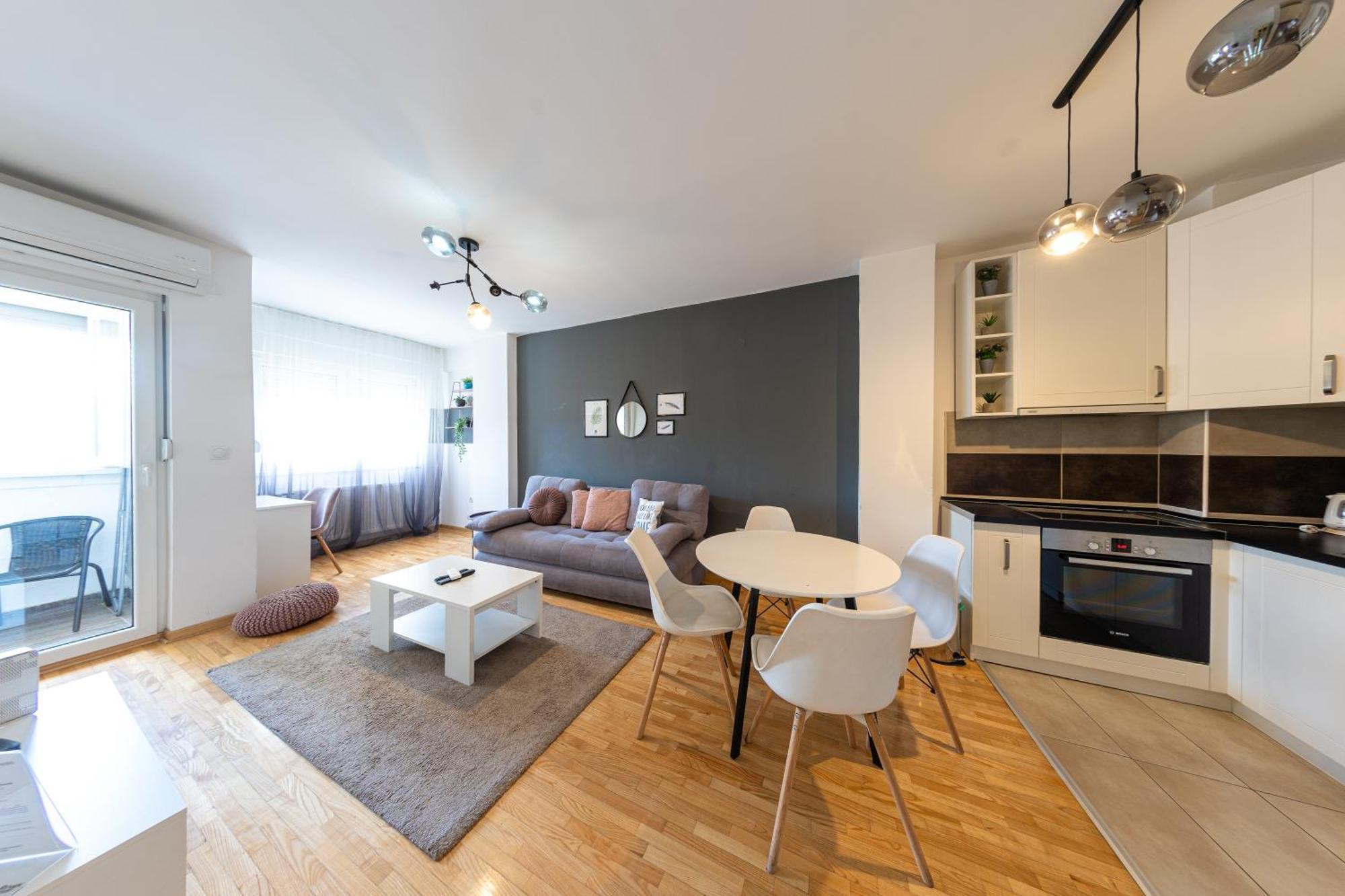 Nar Royalton Accommodation Ni Buitenkant foto